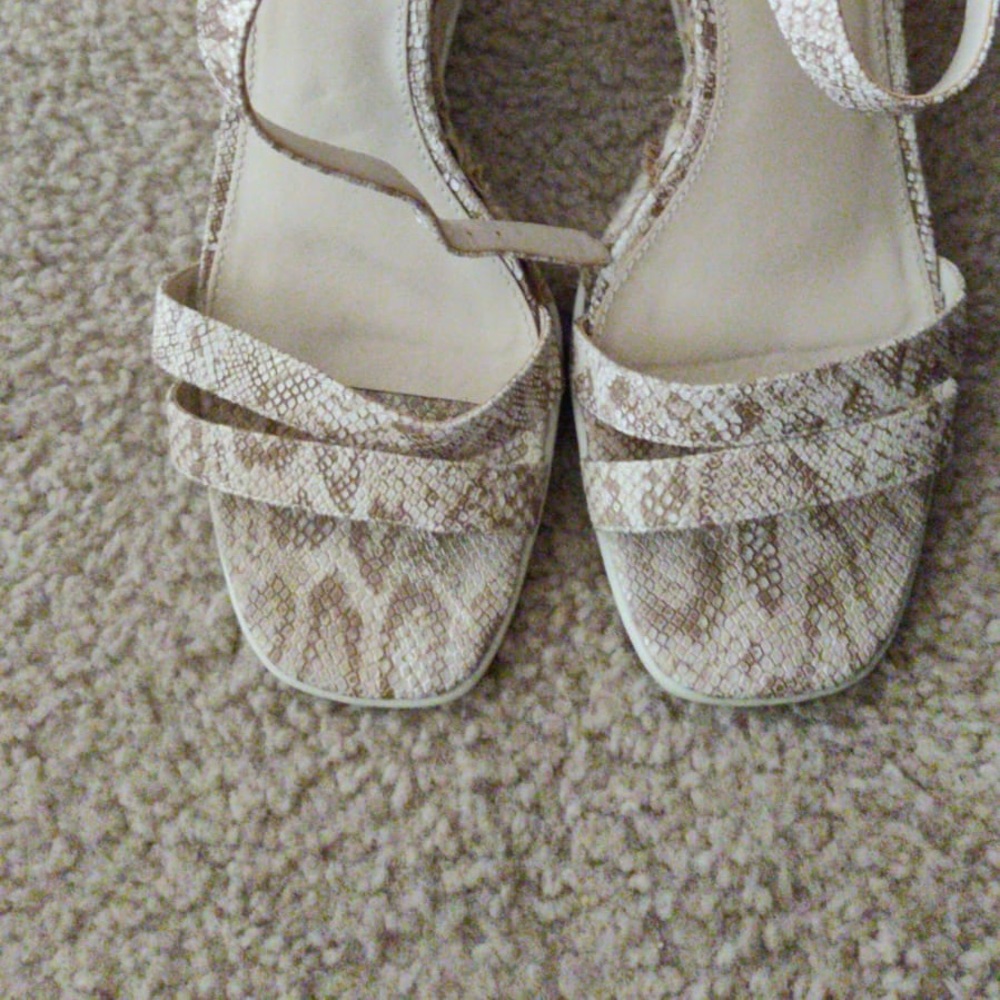 Beautiful Franco sarto animal skin sandals